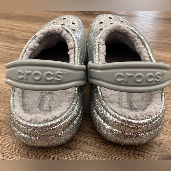 NEW CROCS Girls Youth 3 Lined Crocs.  Silver Glitter. - Picture 5 of 8